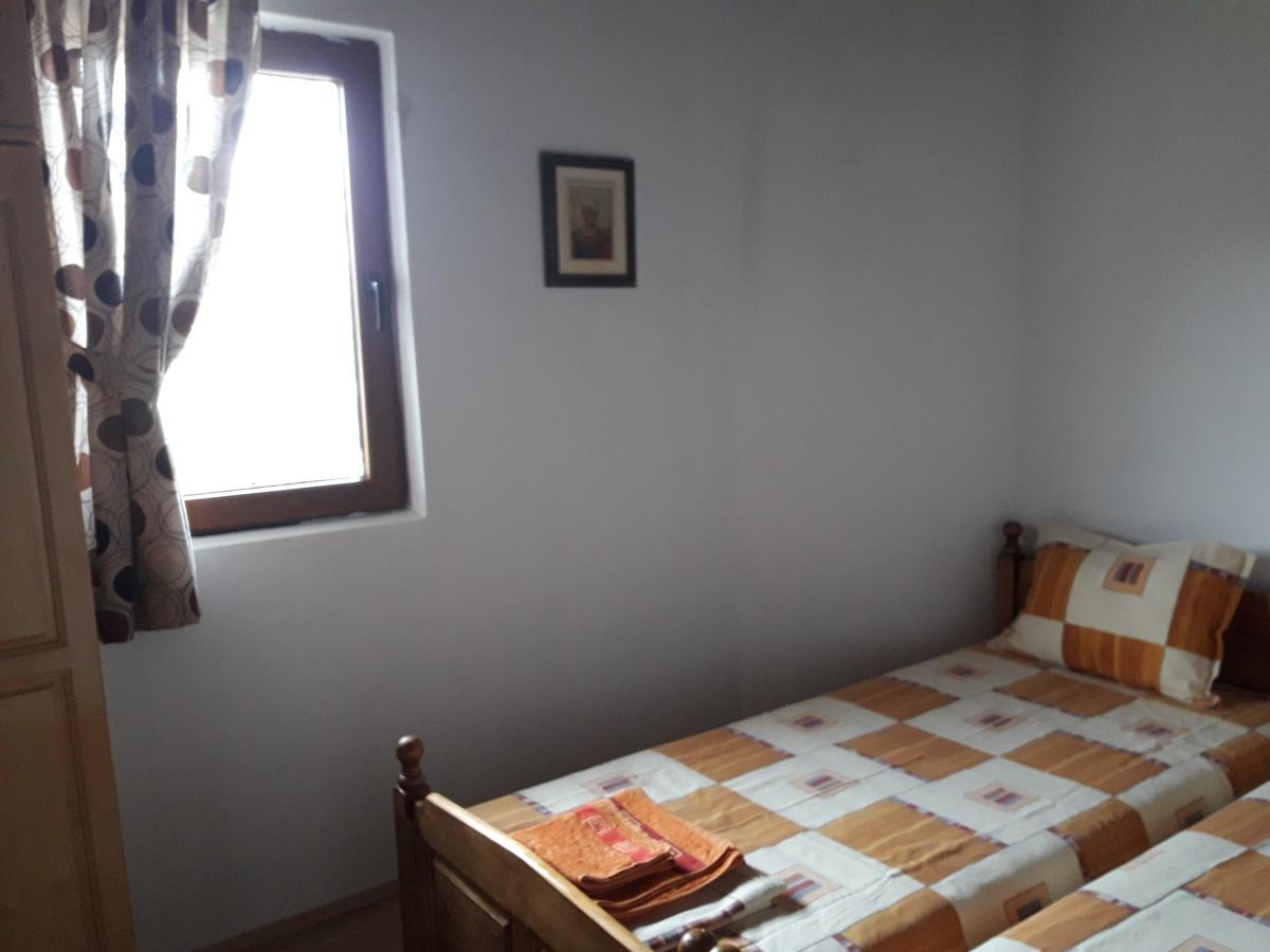 Guest House Yana Tŭrkasheni Extérieur photo